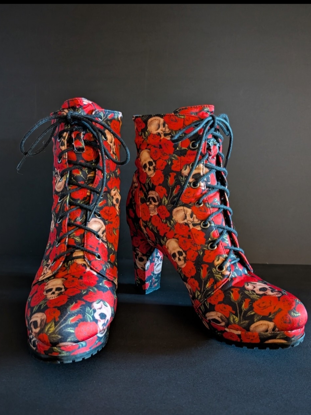 Women's Red Skull & Rose Lace-Up Ankle Boots
